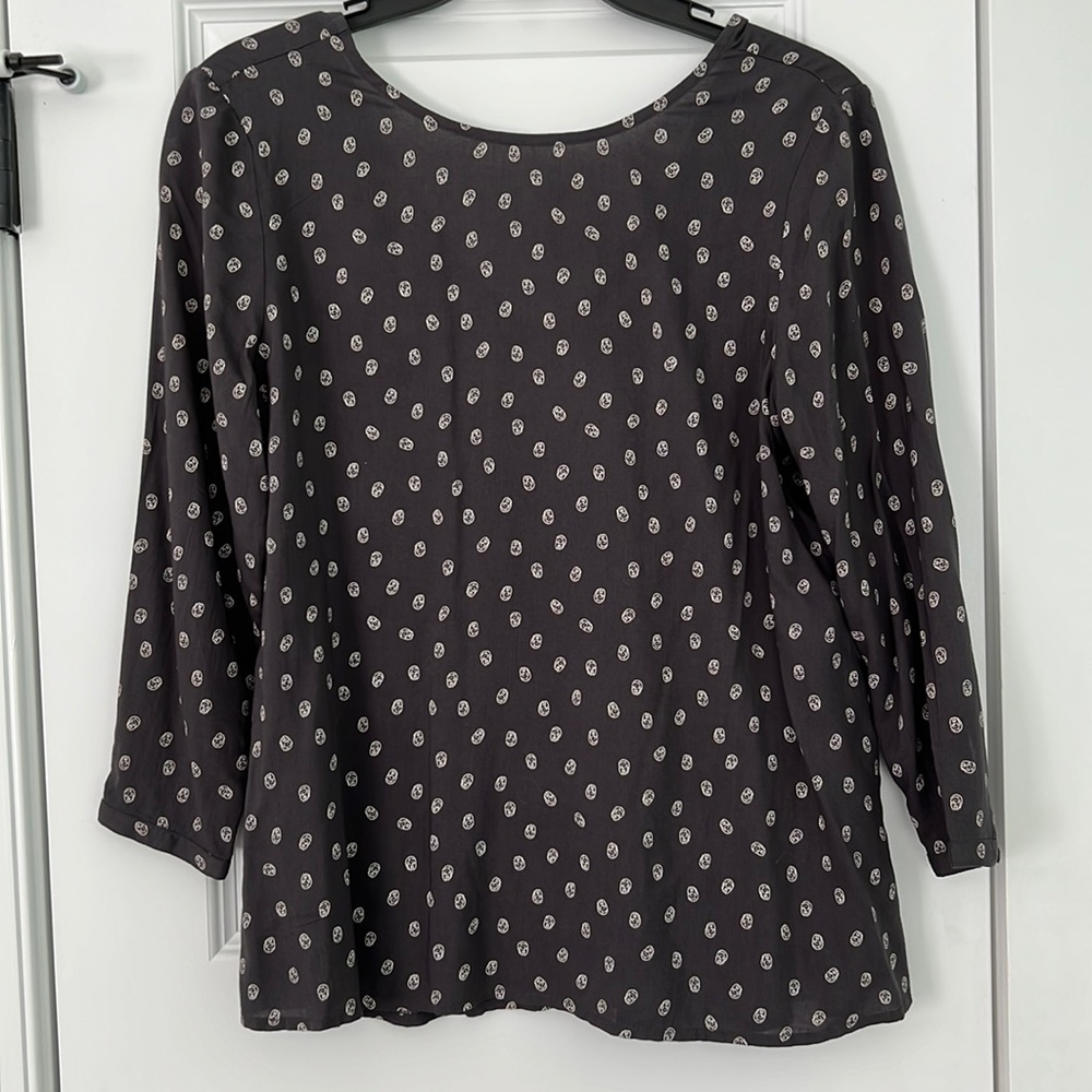 Hinge blouse with bear details